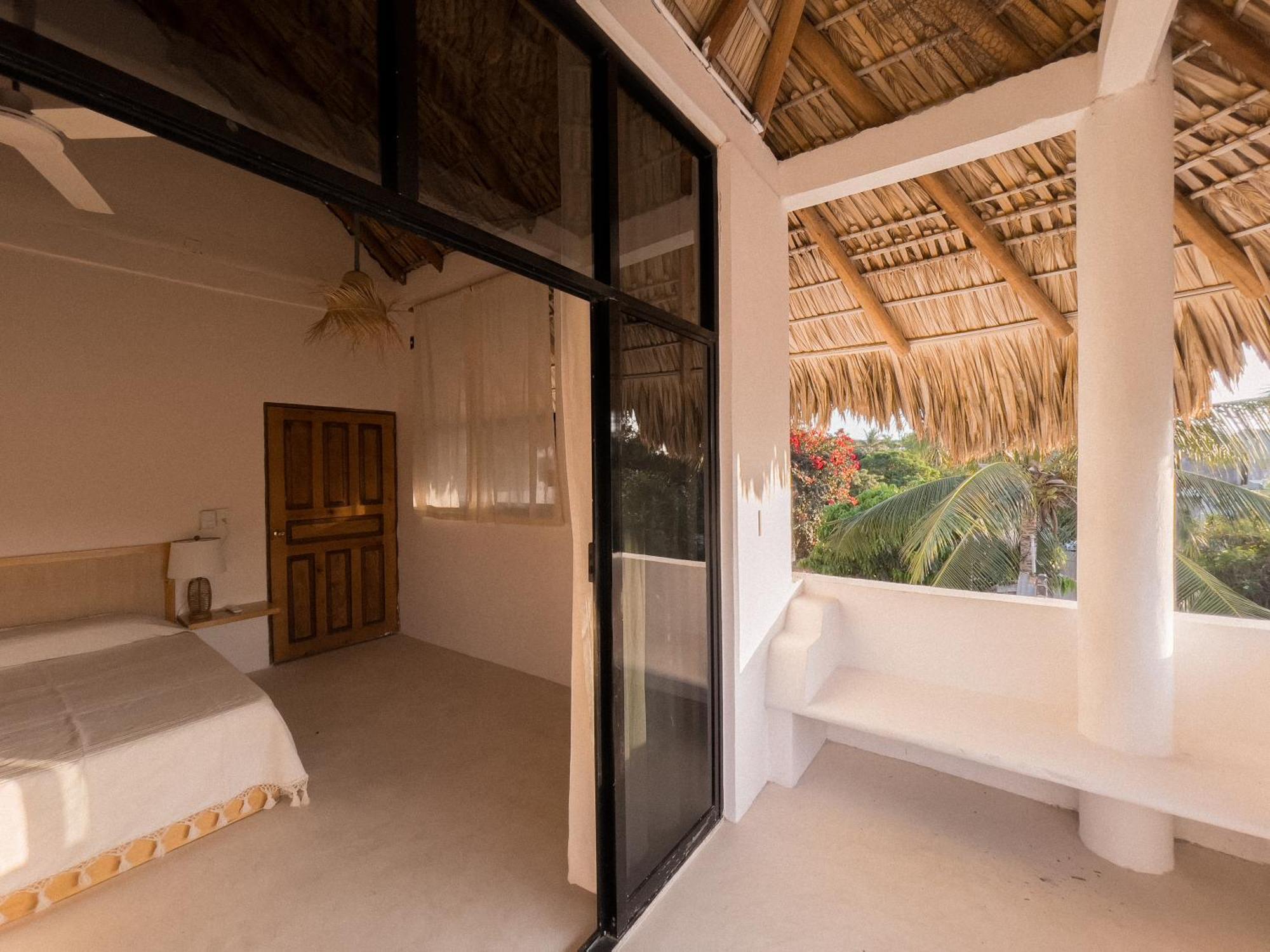 La Punta Rooms Brisas de Zicatela Luaran gambar